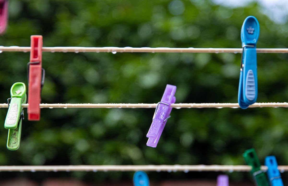 Weather-Resistant Laundry Pegs — Factory photo